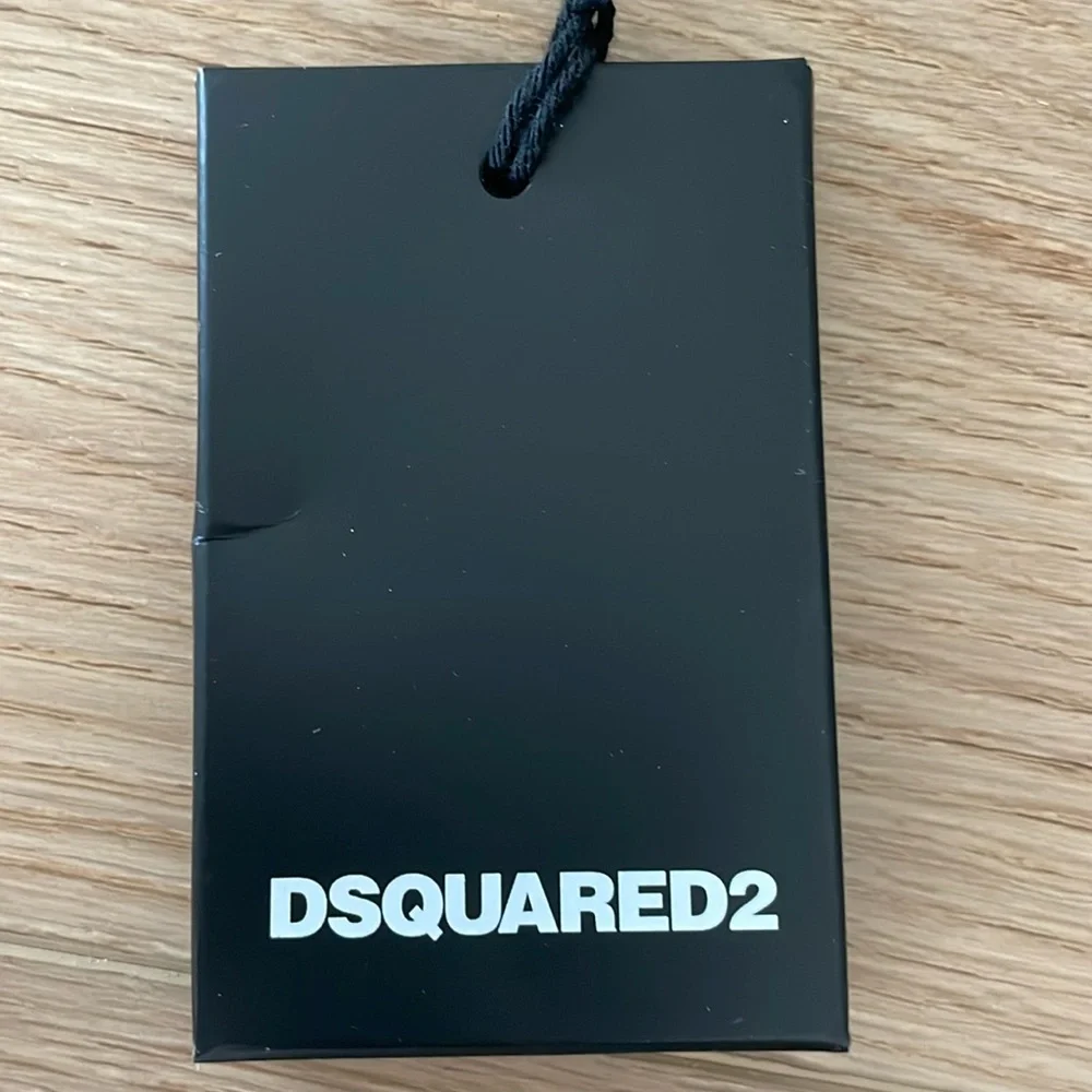 Dsquared2 Black Replacement Button - Picture 2 of 3